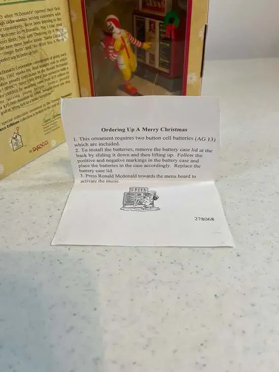 McDonalds Ordering Up A Merry Christmas Musical Ornament Enesco Treasury - Picture 6 of 16